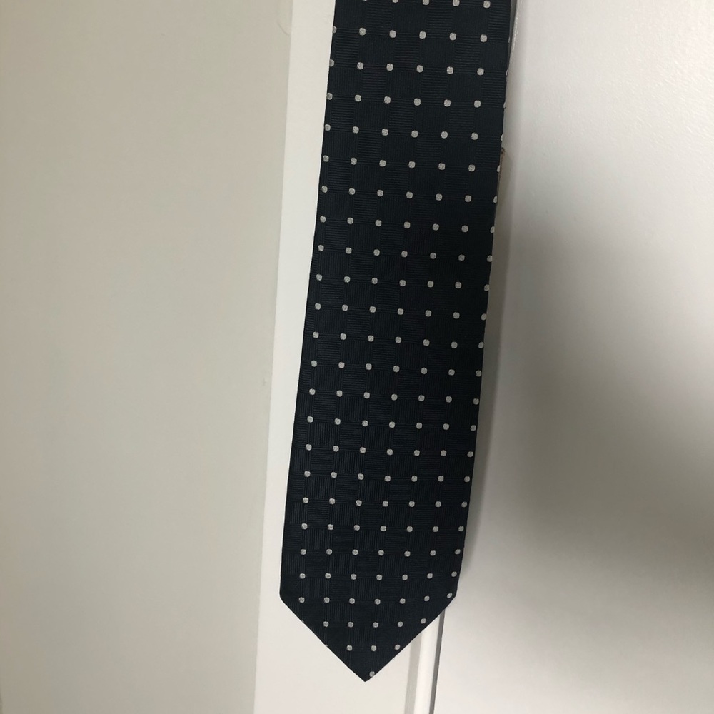 Brooks Brothers outlet tie, navy and dots.